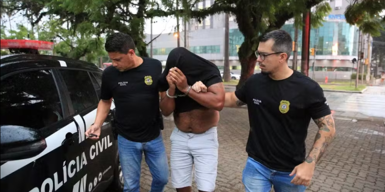 Técnico de enfermagem é preso por suspeita de importunação sexual contra colegas em hospital de Porto Alegre
