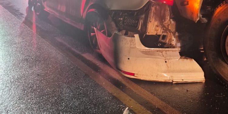 Dois acidentes são registrados na ERS-477 e deixam rodovia bloqueada na noite de segunda-feira