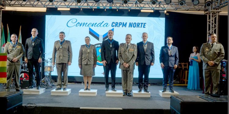 Baile da Brigada Militar em Erechim homenageia destaques da segurança pública no Norte do RS
