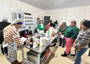 Uergs entrega certificados da primeira turma da Especialização em Gestão Ambiental na Indústria em Erechim