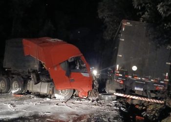 Erechinense morre em colisão de caminhões no Paraná