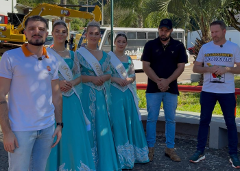 Almoço de famílias reúne comunidade em Carlos Gomes e anúncio de pavimentação da RS-477 marca evento
