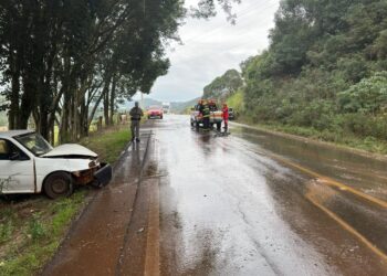 Acidente entre carro e camionete deixa quatro pessoas feridas na RS-343 em São José do Ouro