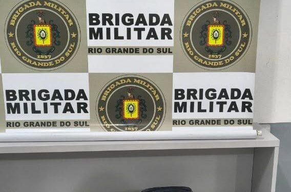 Brigada Militar prende mulher por tráfico de entorpecentes em Maximiliano de Almeida