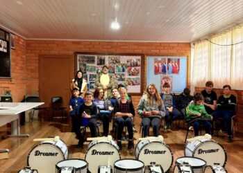 Novos instrumentos reforçam Banda Municipal e ampliam oportunidades para crianças e adolescentes em Carlos Gomes