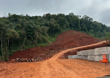 Pavimentação da ERS-126 entre Marcelino Ramos e Maximiliano de Almeida avança com obras em andamento