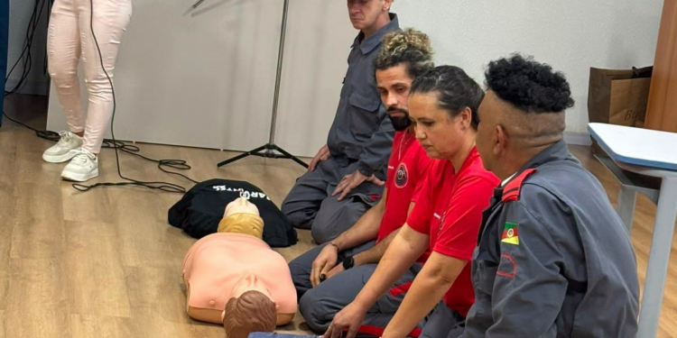 Profissionais da Educação participam de capacitação sobre a Lei Lucas em São João da Urtiga