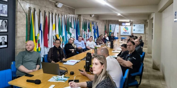 COSEMS Alto Uruguai debate desafios da saúde regional