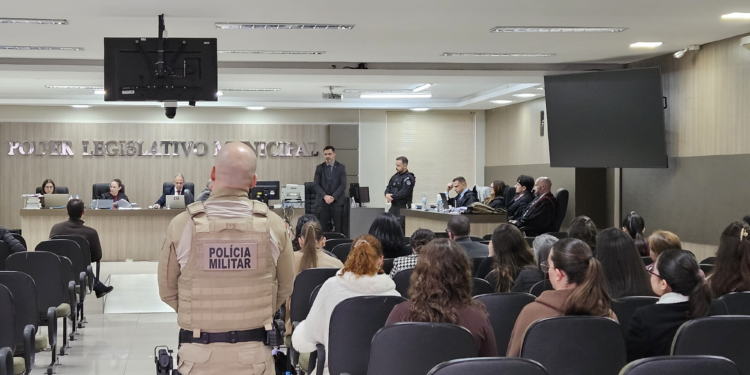 Dupla é condenada a mais de 61 anos por morte de homem em situação de rua na comarca de Curitibanos