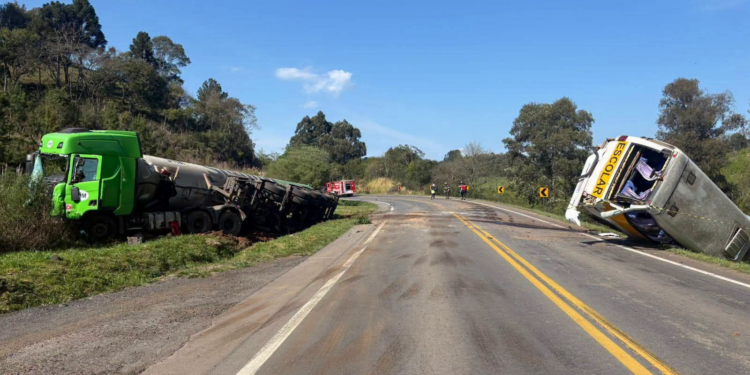 Motorista de Machadinho fica ferido em colisão com carreta-tanque na ERS-122; veja onde aconteceu