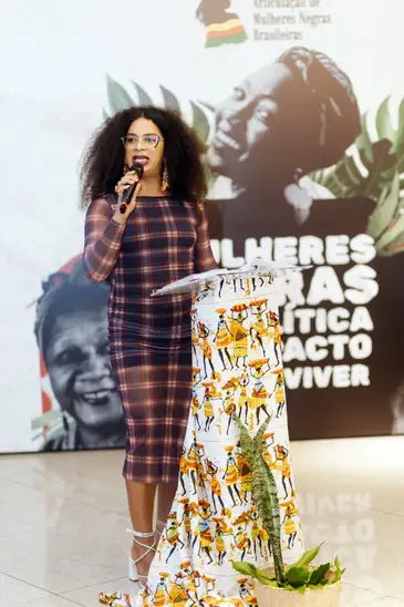 Brasília (DF), 27/08/2026 - Engenheira ambiental e sanitarista, a travesti Caiene Reinier Freitas participou do lançamento do Manifesto Político das Mulheres Negras do Brasil: O Pacto do Bem Viver e as Eleições 2026, coordenado pela Articulação de Mulheres Negras Brasileiras (AMNB). Foto: Emillia Moraes/Divulgação