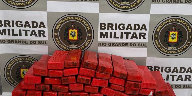 Adolescente flagrado com 60 quilos de maconha em Erechim