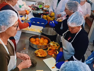 Curso de processamento de frutas capacita produtoras e amplia possibilidades de renda em Carlos Gomes