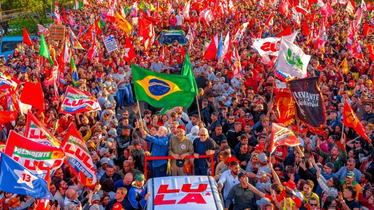 Ricardo Stuckert/Lula Oficial Porto Alegre (RS), 19/10/2026 - Candidato à Presidência da República, Luiz Inácio Lula da Silva, durante ato de campanha: o evento
