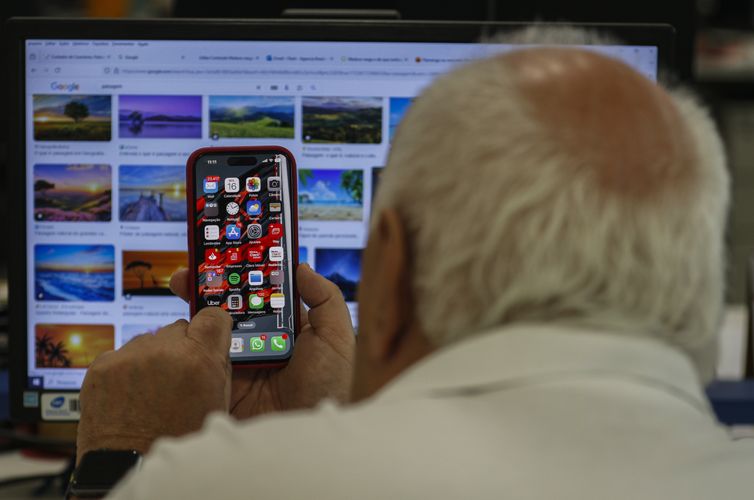 Joédson Alves/Agência Brasil Brasília (DF) 16/08/2024 – Uso de internet avança no país entre idosos
Foto: Joédson Alves/Agência Brasil