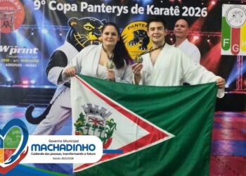 Alunos de Machadinho conquistam duas medalhas de ouro na 9ª Copa Panterys de Karatê