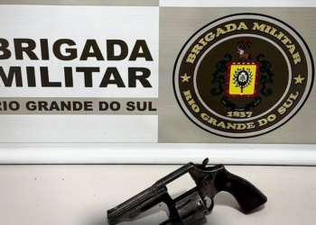 Adolescente é apreendido com revólver calibre .38 e cinco munições em Erechim