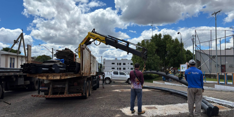 Materiais para construção da Rua Coberta começam a chegar em São João da Urtiga