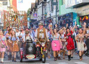 Cervejaria de Piratuba lança bebida especial para celebrar 40 anos da Choppmotorrad na Oktoberfest