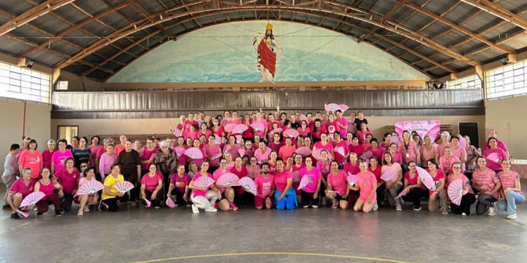 Aulão de dança reúne mulheres em São João da Urtiga em ação de conscientização do Outubro Rosa